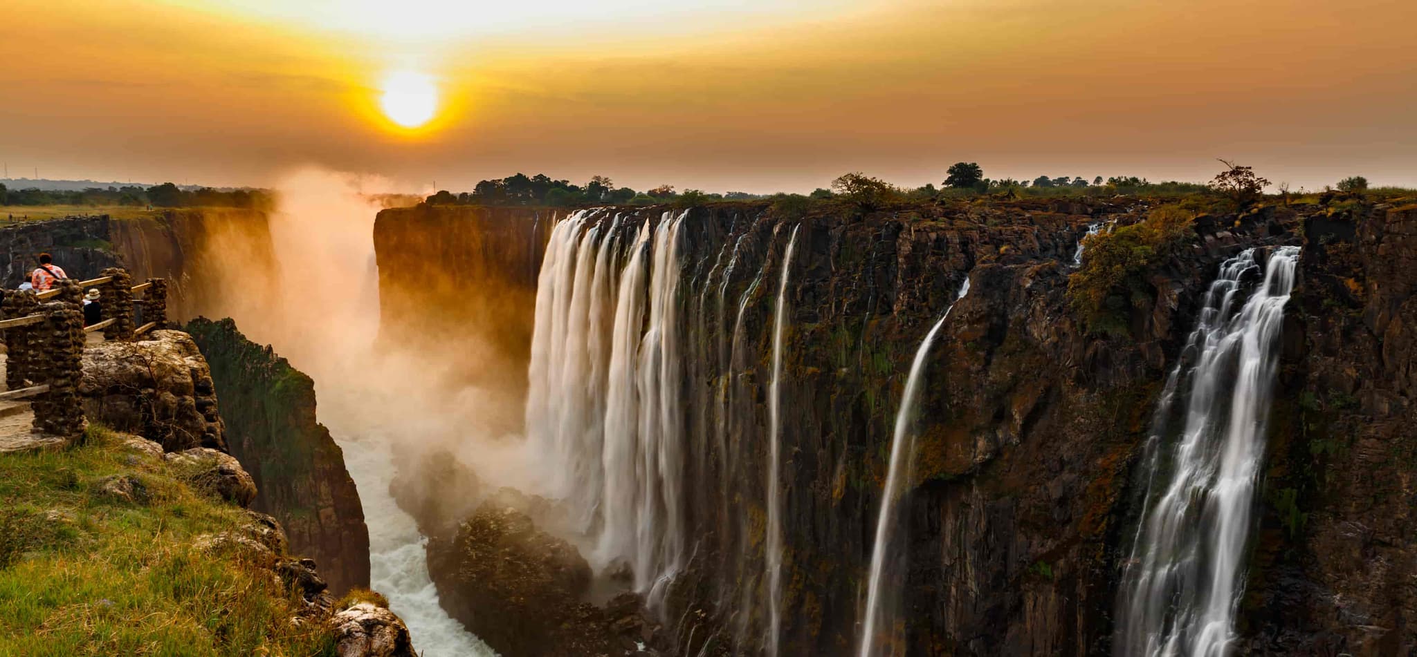 Zimbabwe — Victoria Falls, Hwange og Matobo med familiedrevne safaricamper